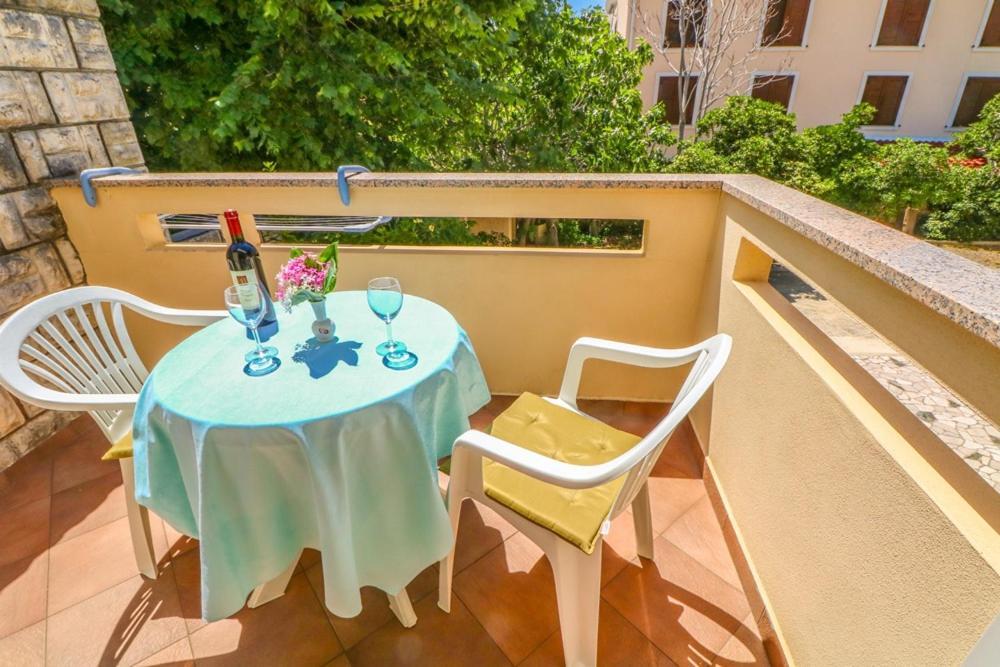 Double Rooms Tomica 2 With Balcony Baska  Exterior photo